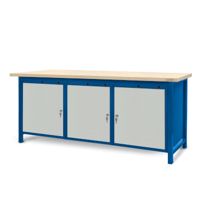 Workbench 2100 x 740: 3 cabinets S12