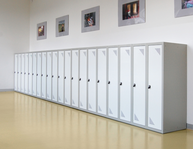 Szafki szakolne schowkowe do szatni i na szkolny korytarz